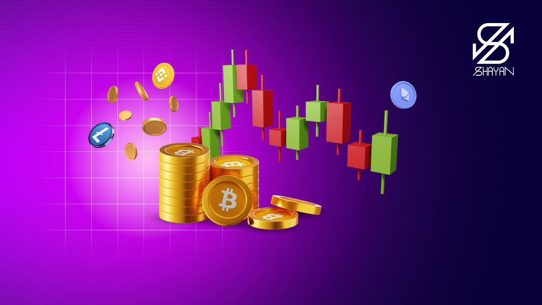 ستونی از سکه‌های بیت کوین به همراه نمودارهای تریدینگ و لوگوی برخی از مهمترین رمزارزها در پس زمینه 