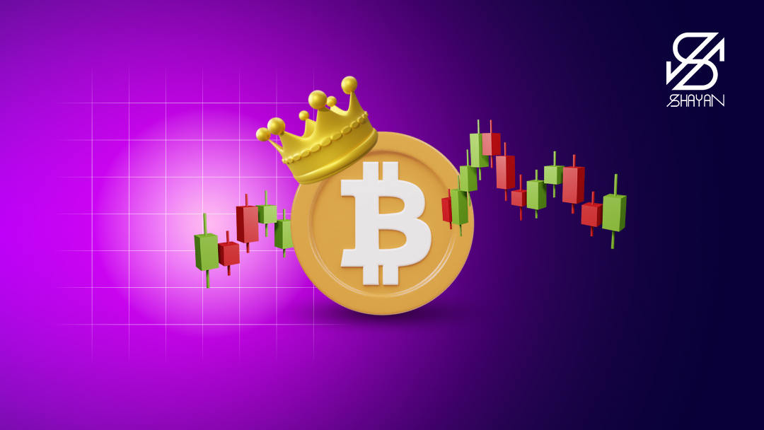تصویر طراحی شده لوگوی بیت کوین به همراه نمودارهای تریدینگ با یک تاج طلایی رنگ روی سر 