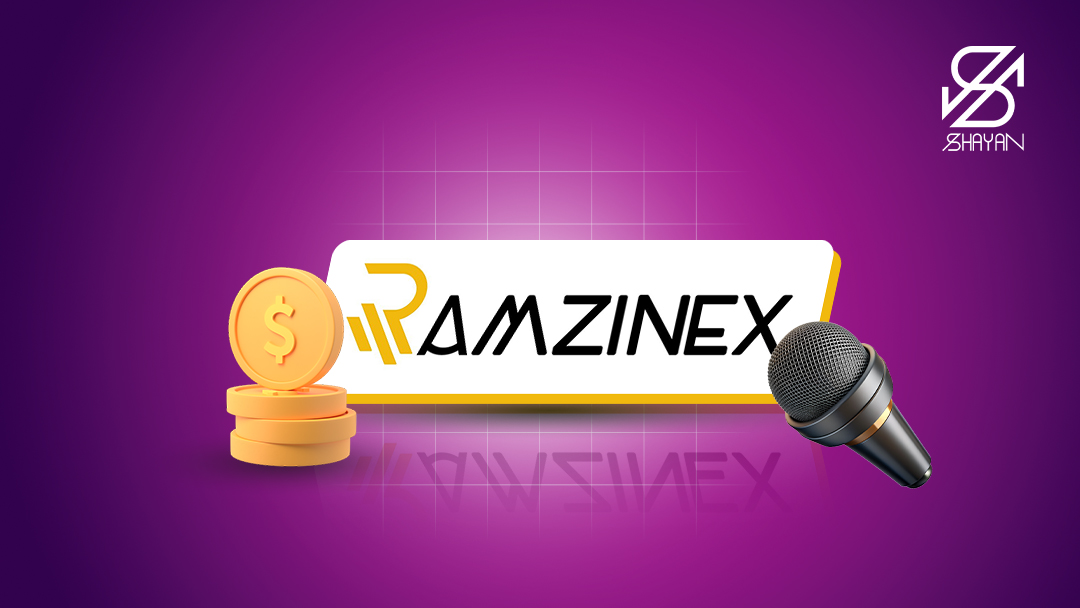 لوگوی صرافی رمزینکس به همراه یک میکروفون برای معرفی در مقابل آن و سکه‌های ارز دیجیتال در کنارش 