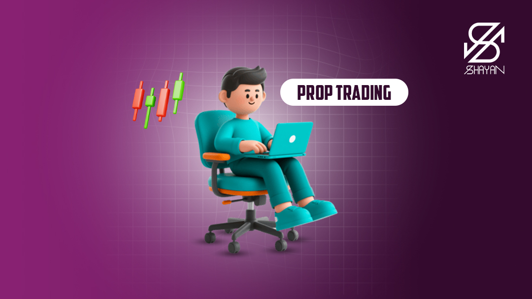 تصویر طراحی شده آدمکی که روی صندلی نشسته و لپتاپی را در اختیار دارد و پراپ تریدینگ را بررسی میکند به همراه کندلهای معاملاتی در پس زمینه