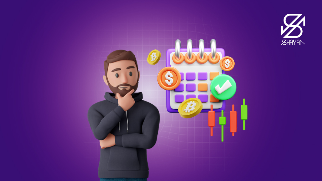 تصویر طراحی شده آدمکی که در حال نگاه کردن و فکر کردن به یک تقویم است به همراه سکههای بیت کوین و کندلهای معاملاتی و تیک سبز رنگ